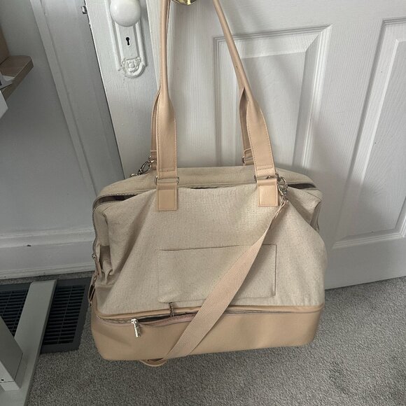 Beis Weekender (convertible) - Picture 2 of 7